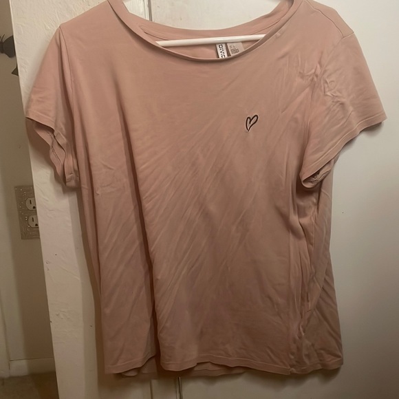 Pink T-shirt - Picture 1 of 2